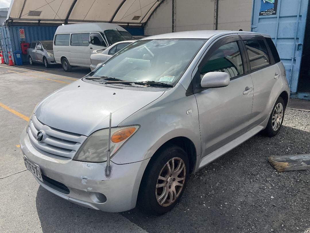 Photo '3' of Toyota IST