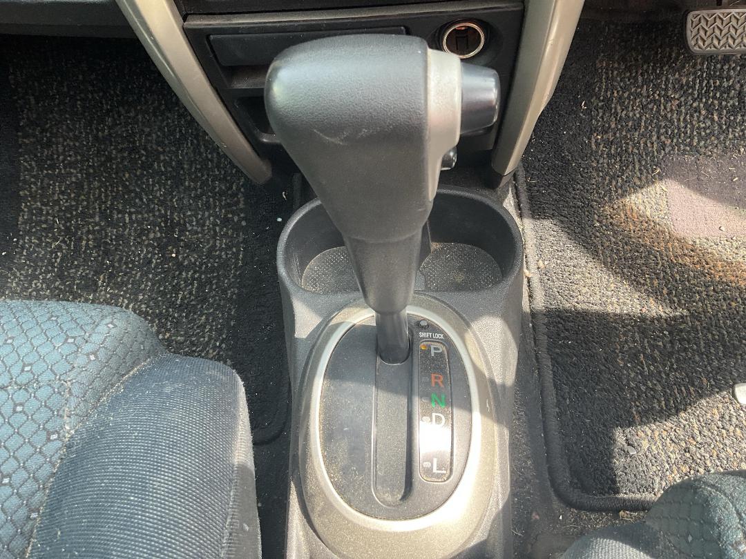 Photo '11' of Toyota IST