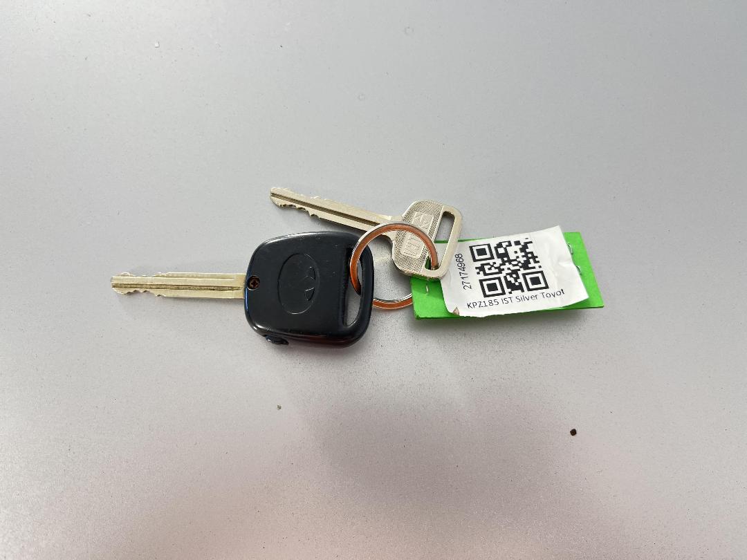 Photo '20' of Toyota IST Photo '20' of Toyota IST