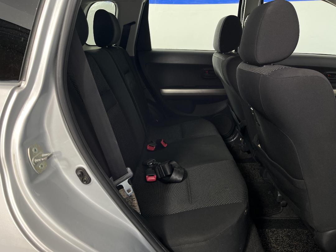 Photo '18' of Toyota IST Photo '18' of Toyota IST