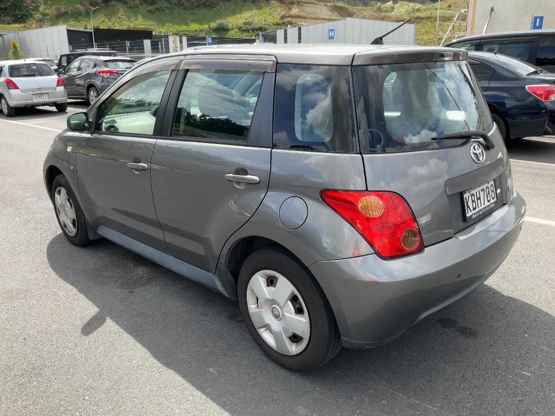 Photo '5' of Toyota IST 1.3L