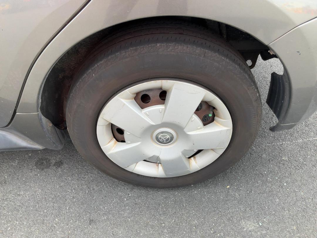 Photo '12' of Toyota IST 1.3L