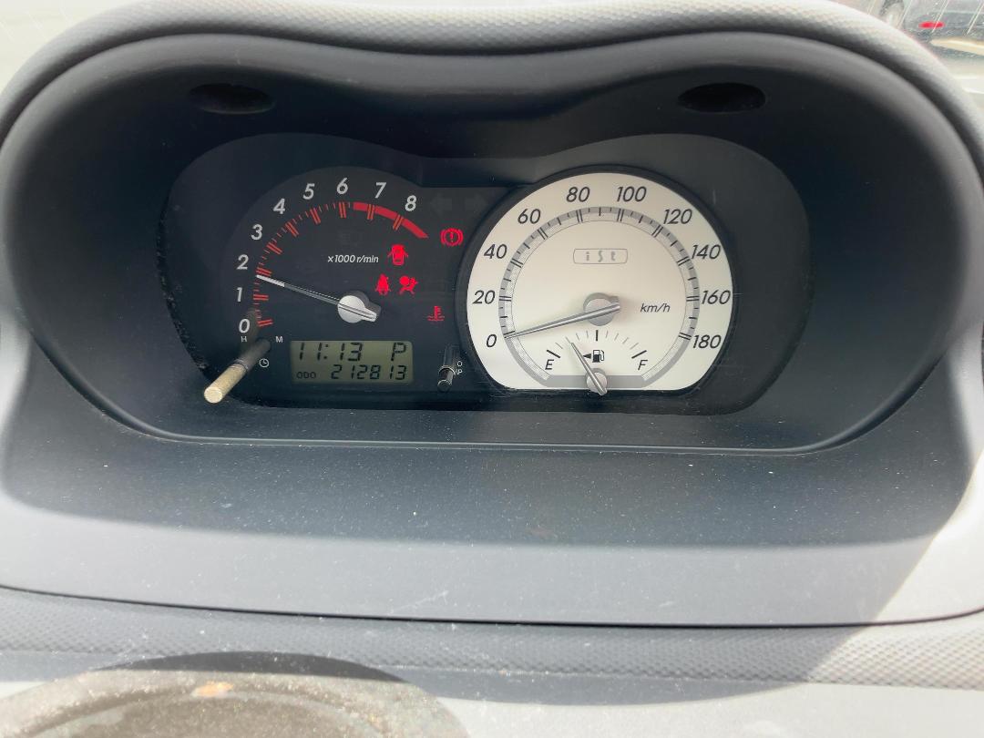 Photo '17' of Toyota IST 1.3L