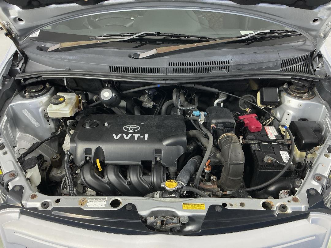 Photo '13' of Toyota IST