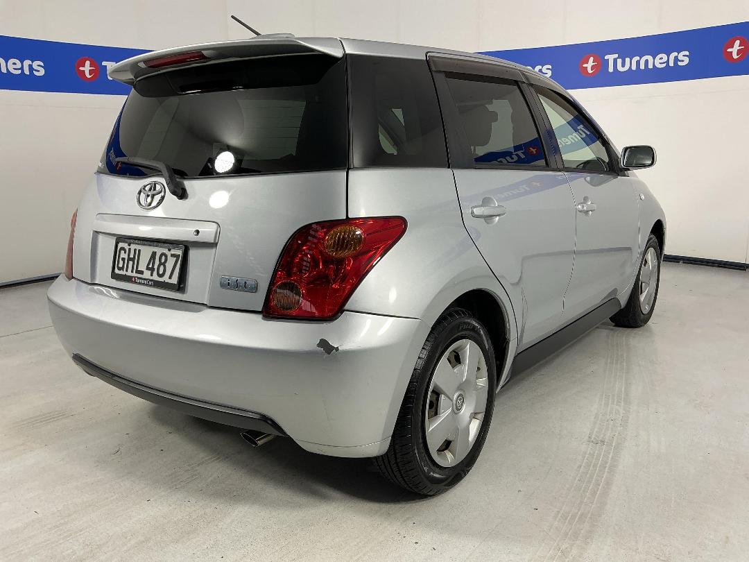 Photo '7' of Toyota IST