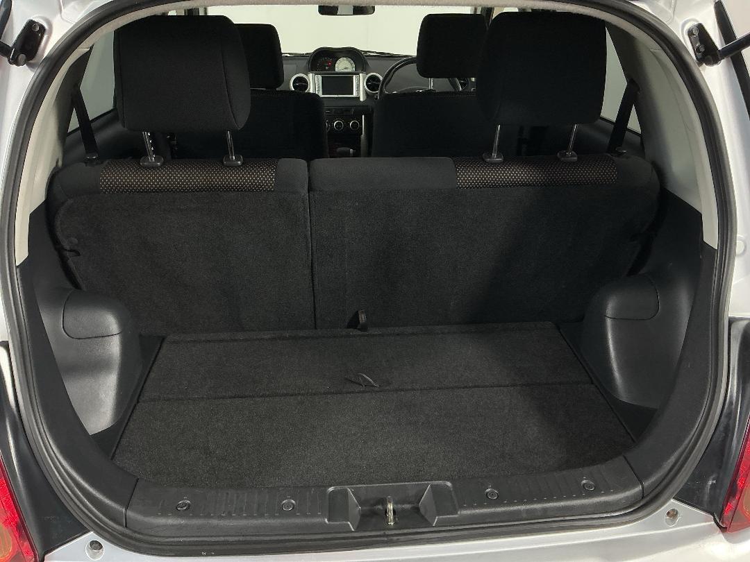 Photo '14' of Toyota IST