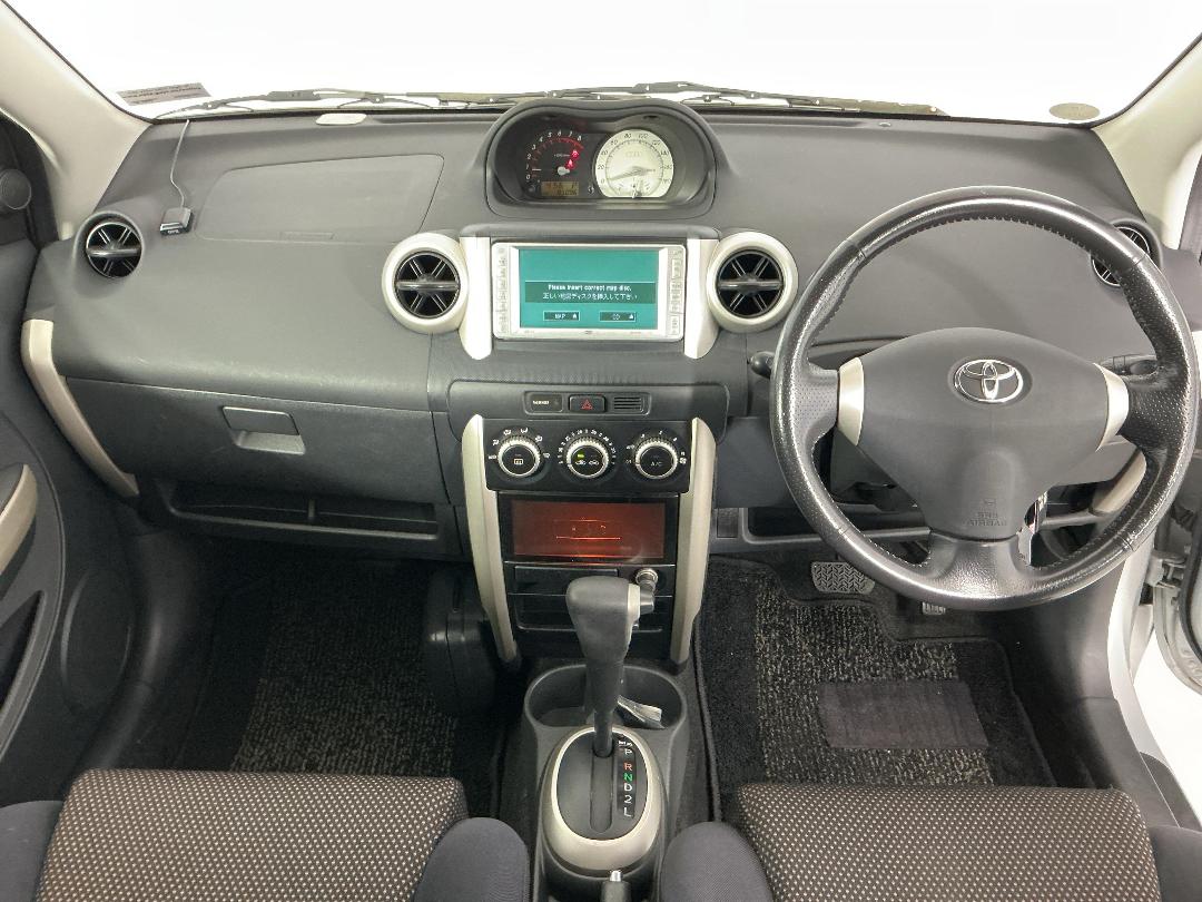 Photo '17' of Toyota IST