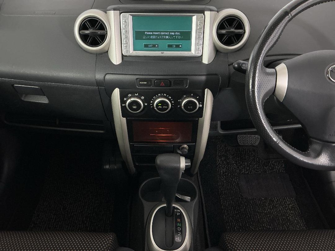 Photo '18' of Toyota IST