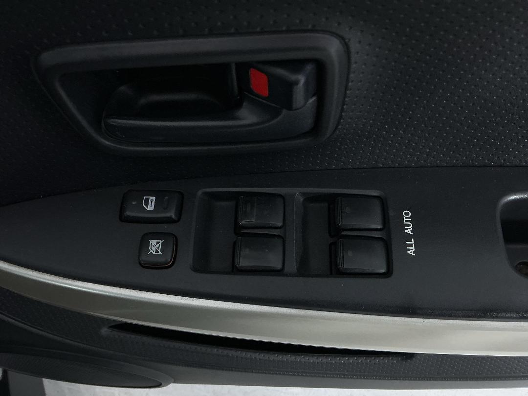 Photo '23' of Toyota IST