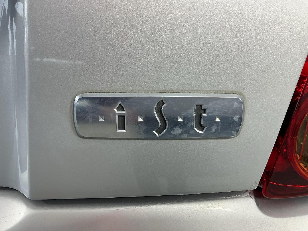 Photo '26' of Toyota IST