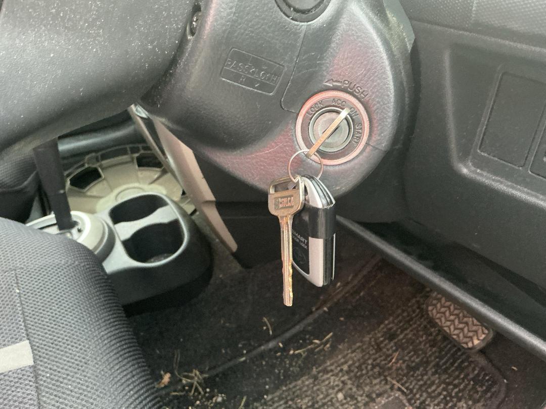 Photo '10' of Toyota IST