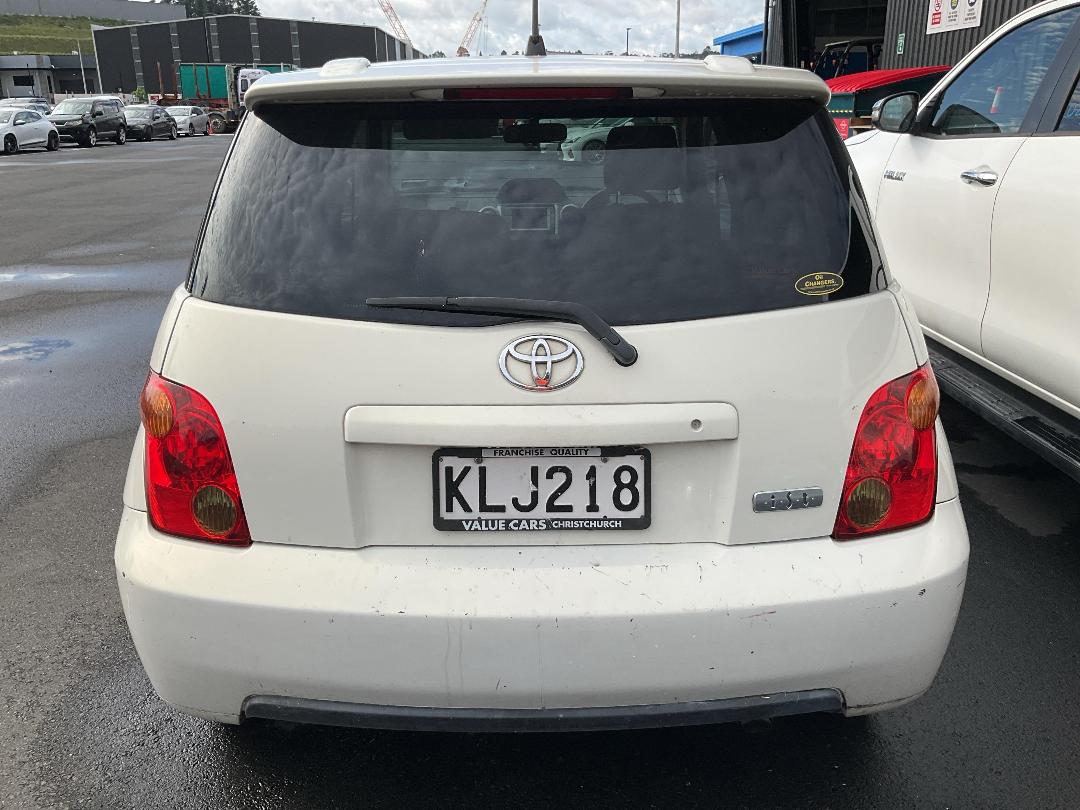 Photo '7' of Toyota IST Photo '7' of Toyota IST