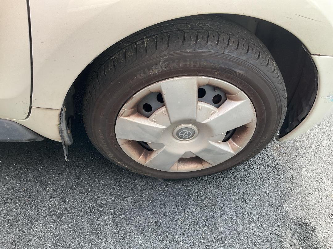 Photo '9' of Toyota IST Photo '9' of Toyota IST