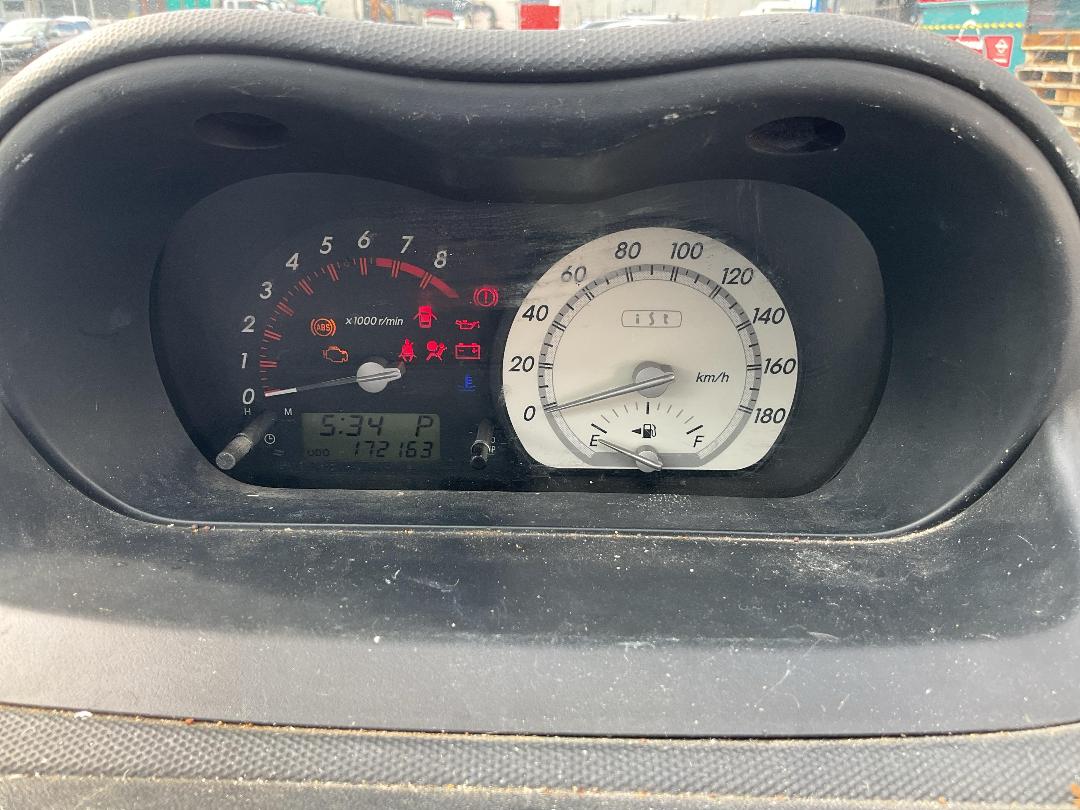 Photo '17' of Toyota IST Photo '17' of Toyota IST