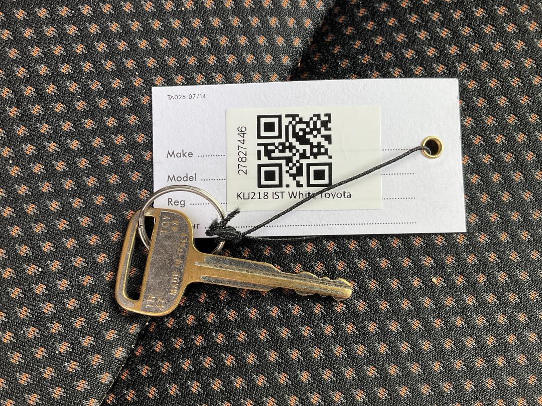 Photo '27' of Toyota IST Photo '27' of Toyota IST