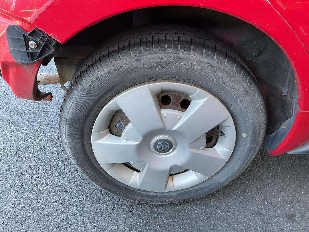 Photo '12' of Toyota IST Photo '12' of Toyota IST