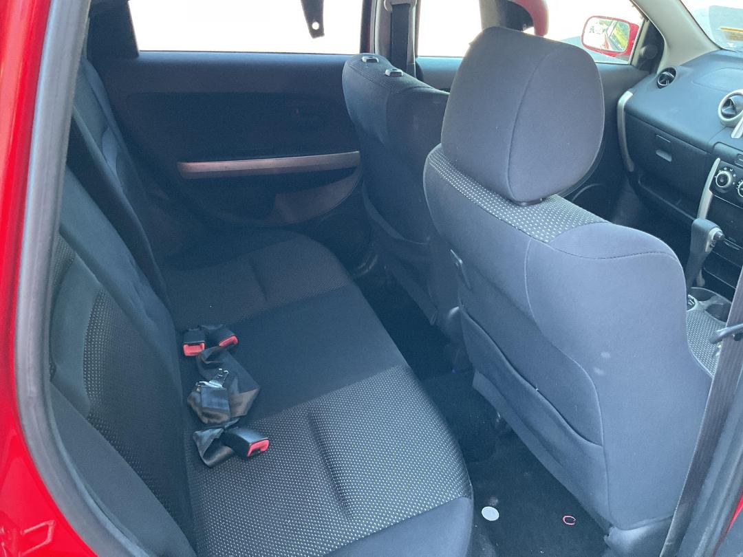 Photo '19' of Toyota IST Photo '19' of Toyota IST