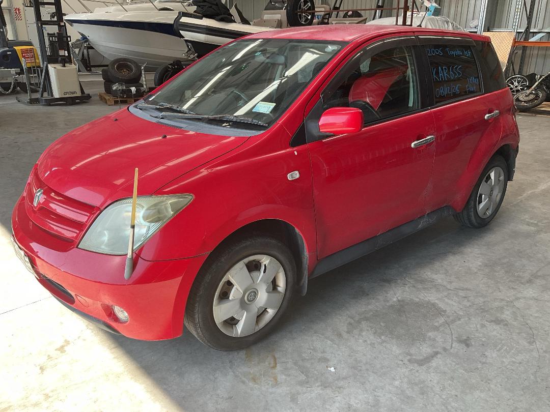 Photo '2' of Toyota IST Photo '2' of Toyota IST