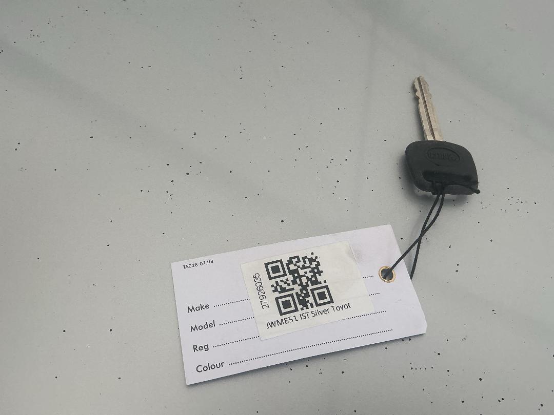 Photo '18' of Toyota IST