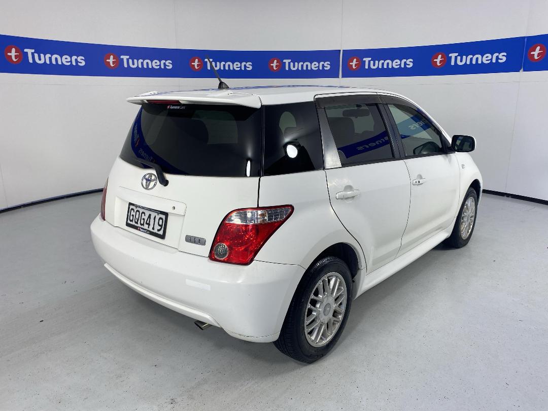 Photo '7' of Toyota IST