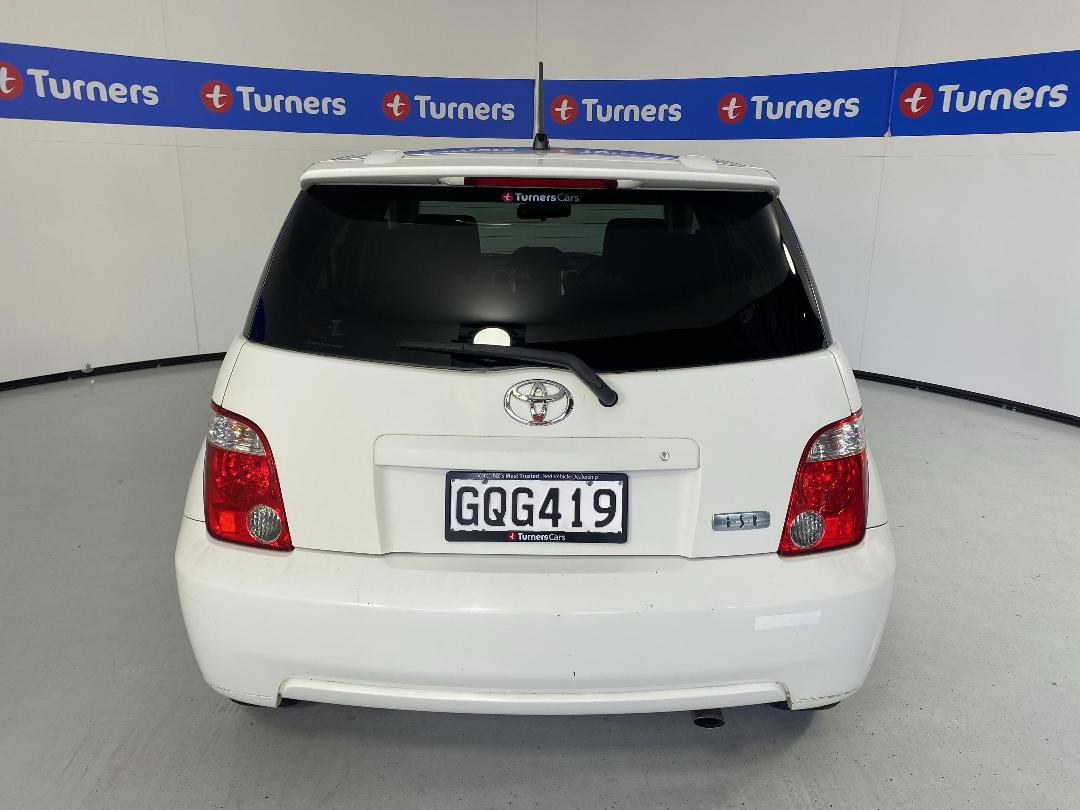 Photo '6' of Toyota IST