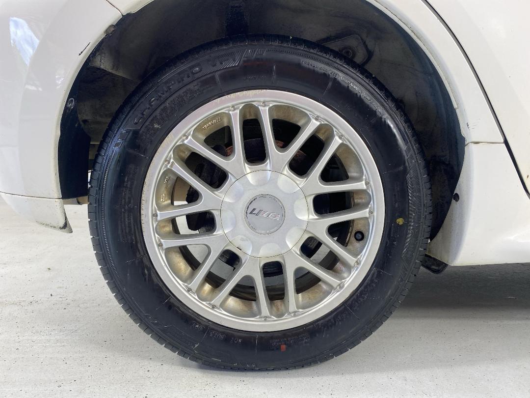 Photo '12' of Toyota IST