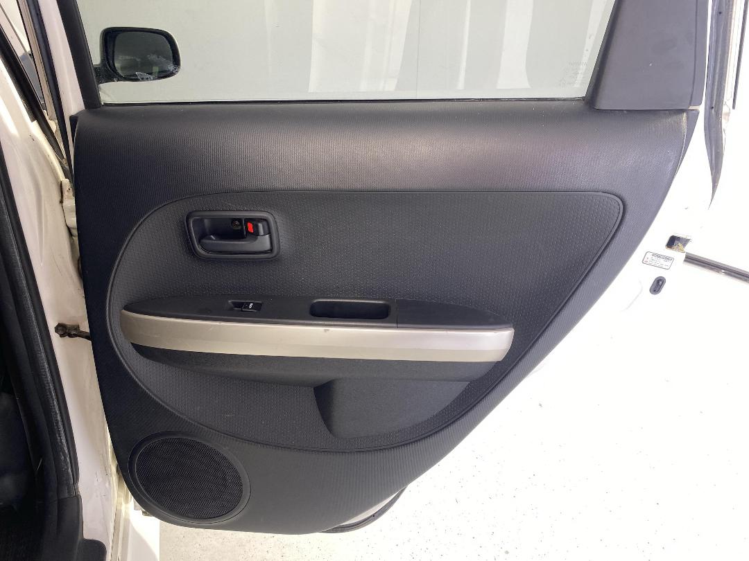 Photo '19' of Toyota IST