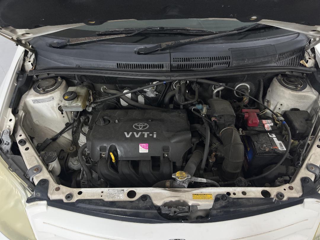 Photo '13' of Toyota IST