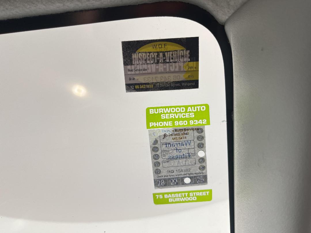 Photo '23' of Toyota IST