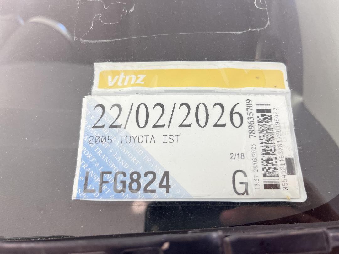 Photo '24' of Toyota IST