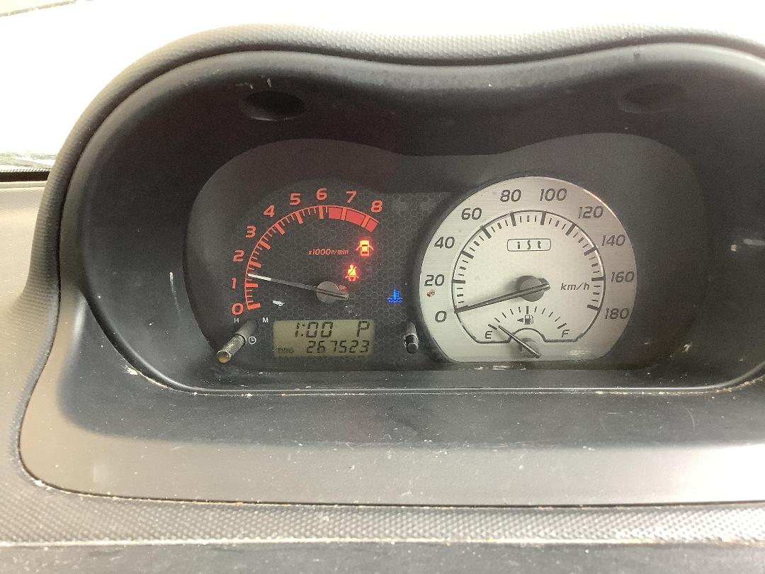 Photo '15' of Toyota IST