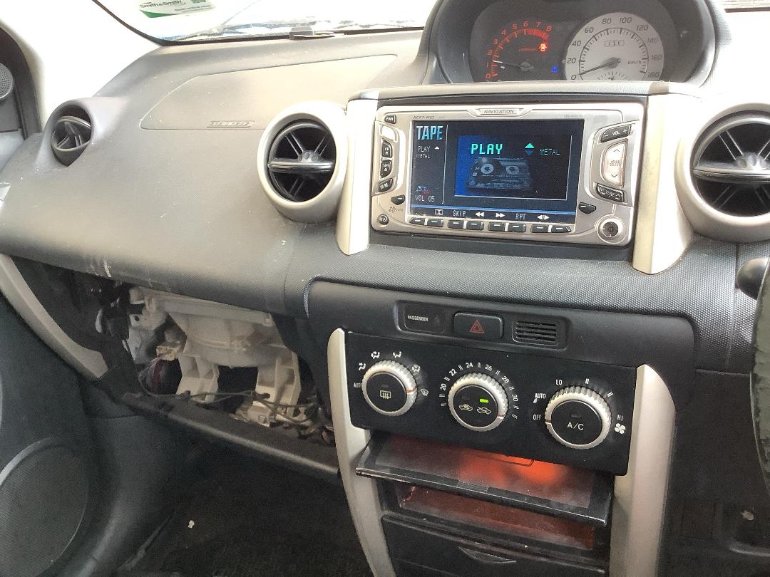 Photo '17' of Toyota IST