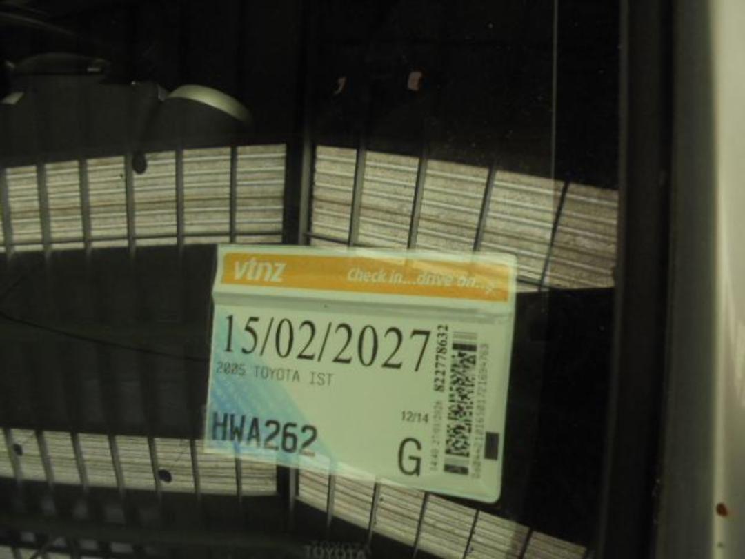 Photo '17' of Toyota IST