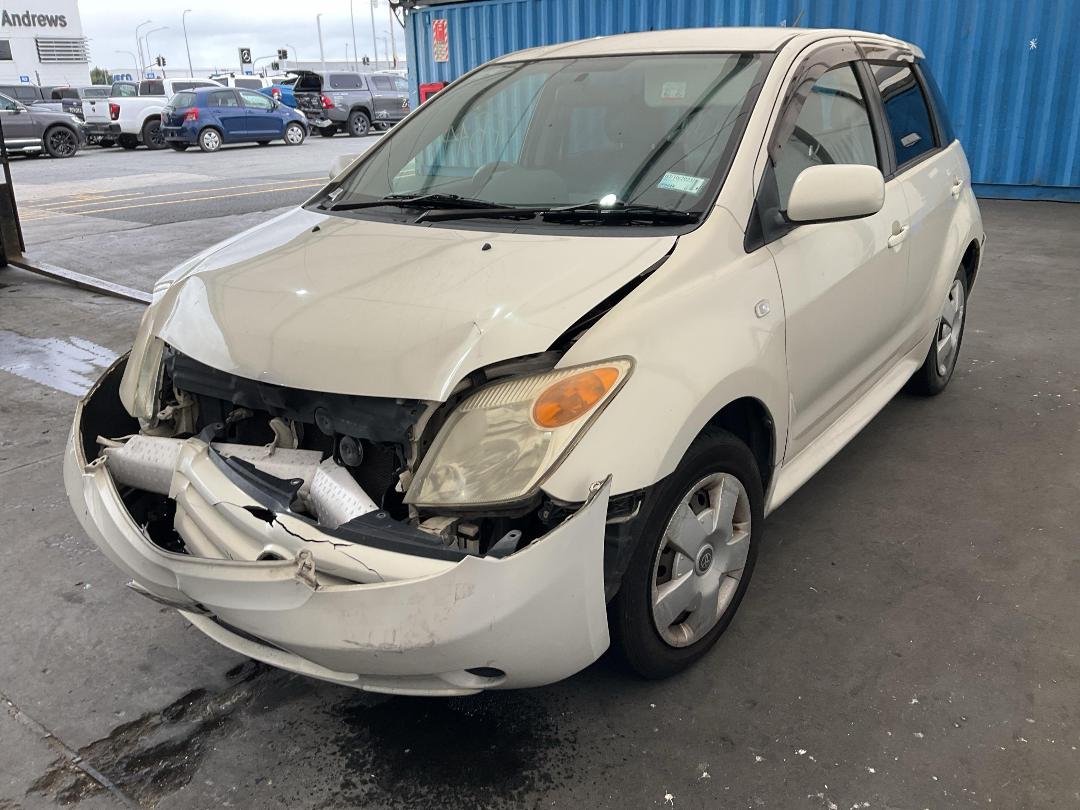 Photo '3' of Toyota IST