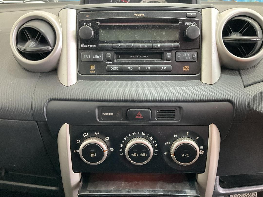 Photo '11' of Toyota IST