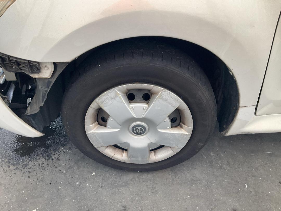 Photo '14' of Toyota IST