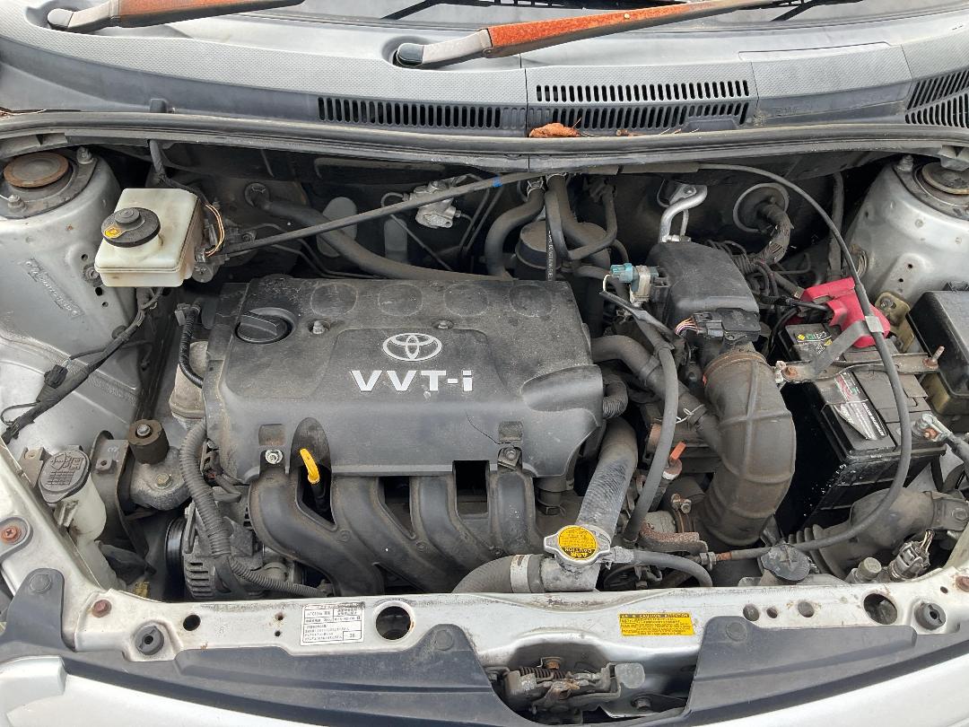 Photo '2' of Toyota IST