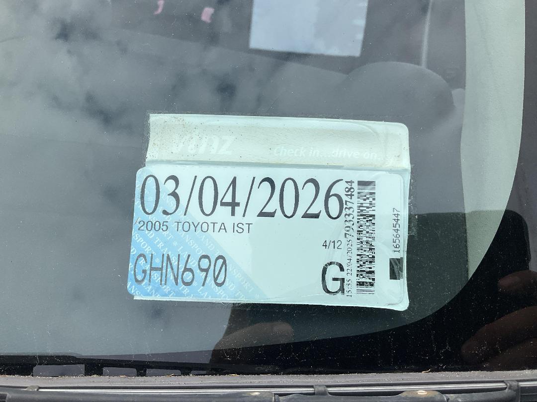 Photo '12' of Toyota IST