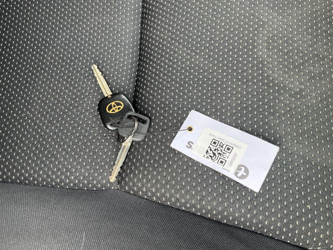 Photo '7' of Toyota IST