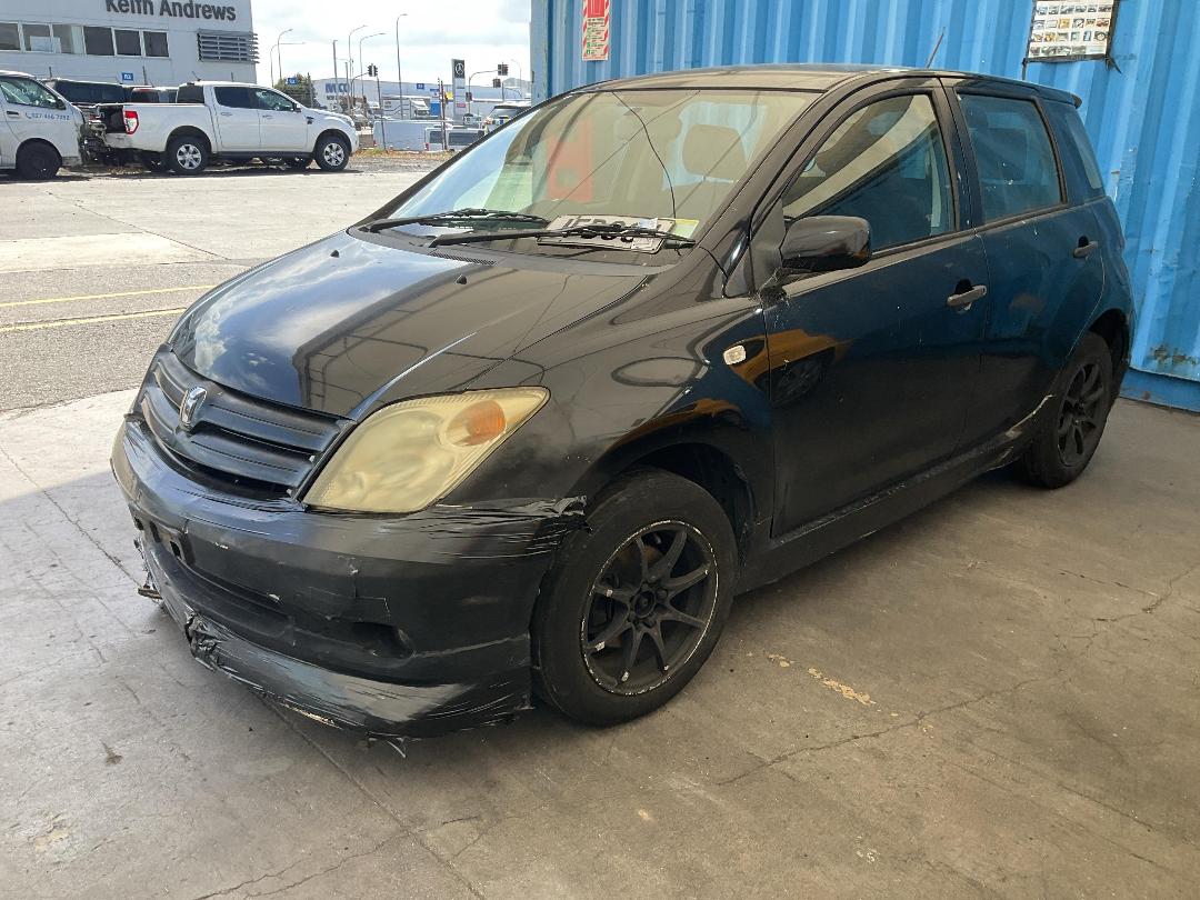 Photo '9' of Toyota IST