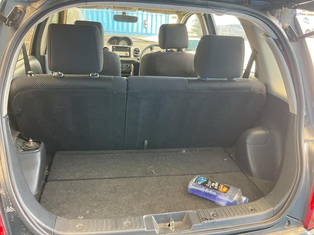 Photo '18' of Toyota IST