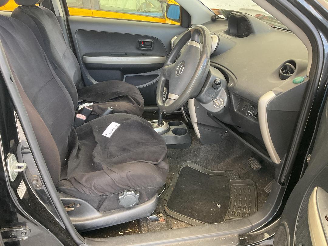 Photo '24' of Toyota IST