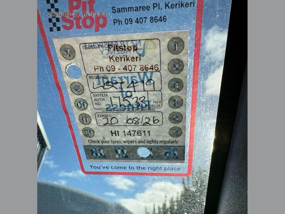 Photo '16' of Toyota IST