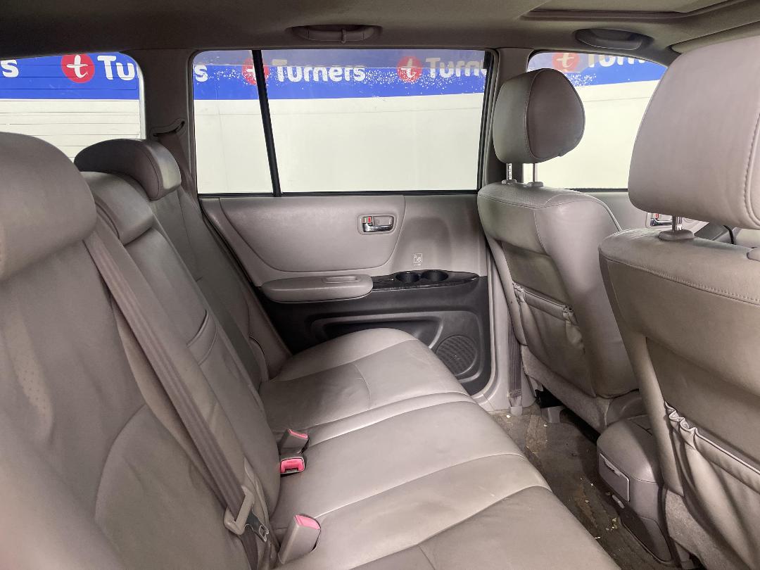 Photo '20' of Toyota Kluger