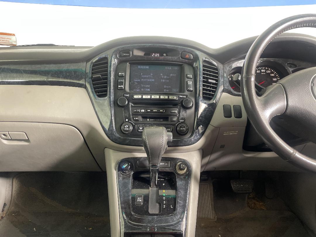 Photo '18' of Toyota Kluger