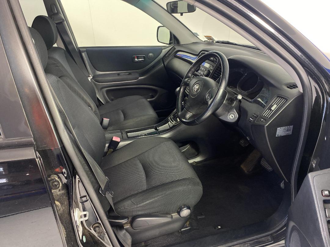 Photo '16' of Toyota Kluger