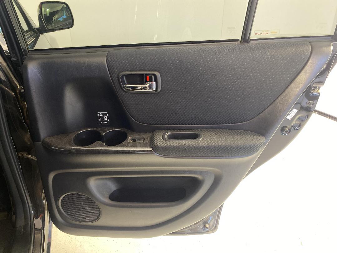 Photo '19' of Toyota Kluger