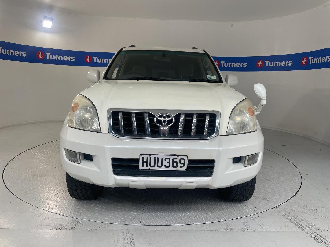 Photo '2' of Toyota Landcruiser Prado Photo '2' of Toyota Landcruiser Prado