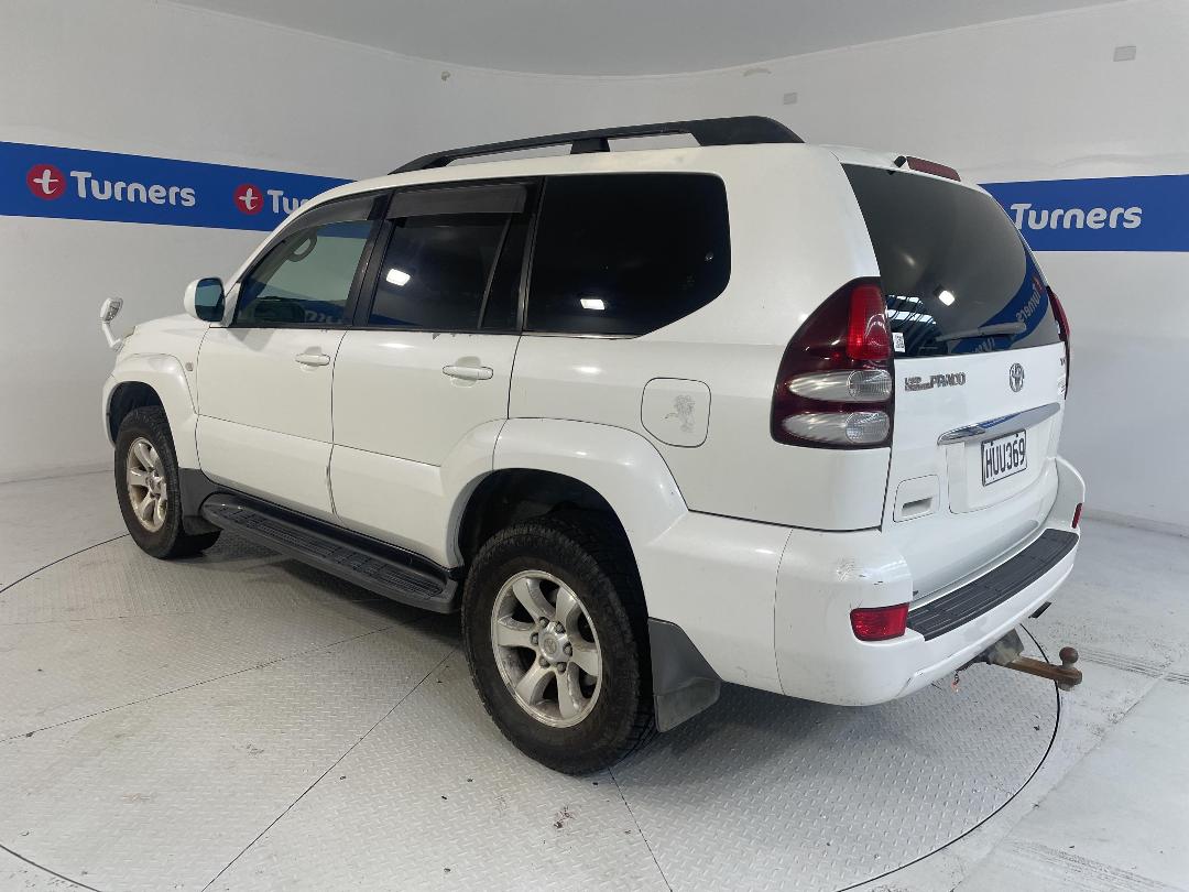 Photo '5' of Toyota Landcruiser Prado Photo '5' of Toyota Landcruiser Prado