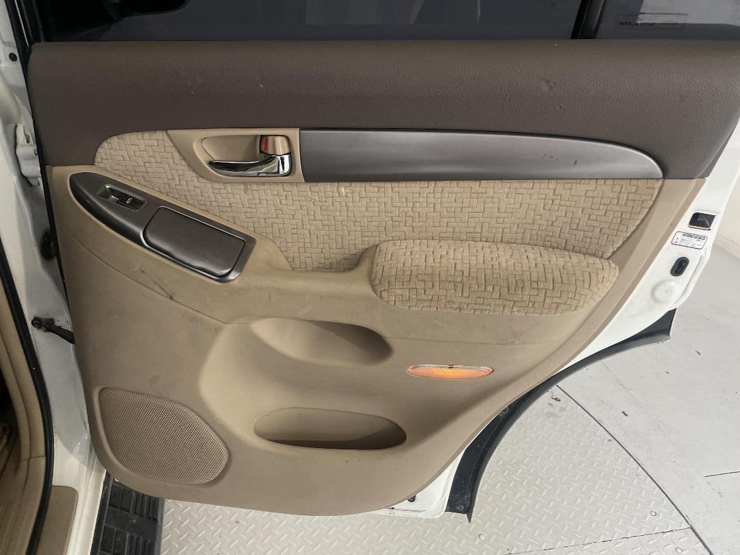 Photo '19' of Toyota Landcruiser Prado Photo '19' of Toyota Landcruiser Prado